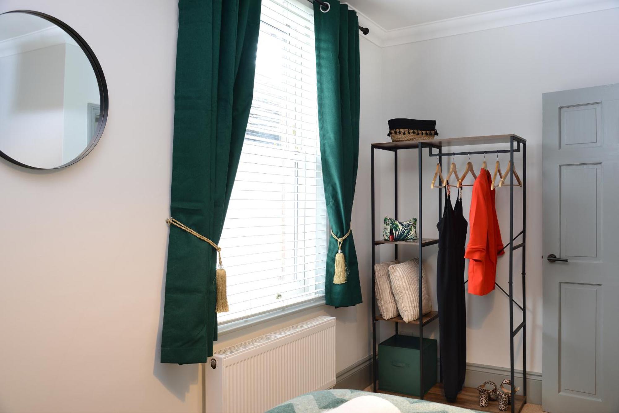 The Old Brewery Boardroom - Winchester City Centre - Unique Property - Free Parking - Sleeps 6 - By Xplus Stays Exteriér fotografie